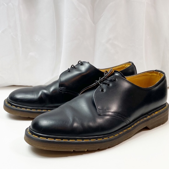 dr martens pointed toe